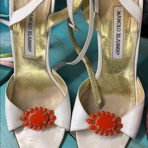 Manolo blahniks size 37.5